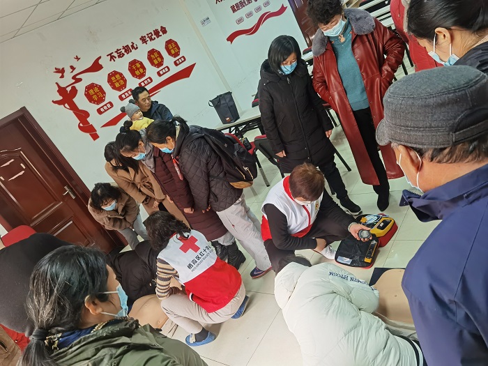 1.15果场社区开展心肺复苏培训活动-1.jpg