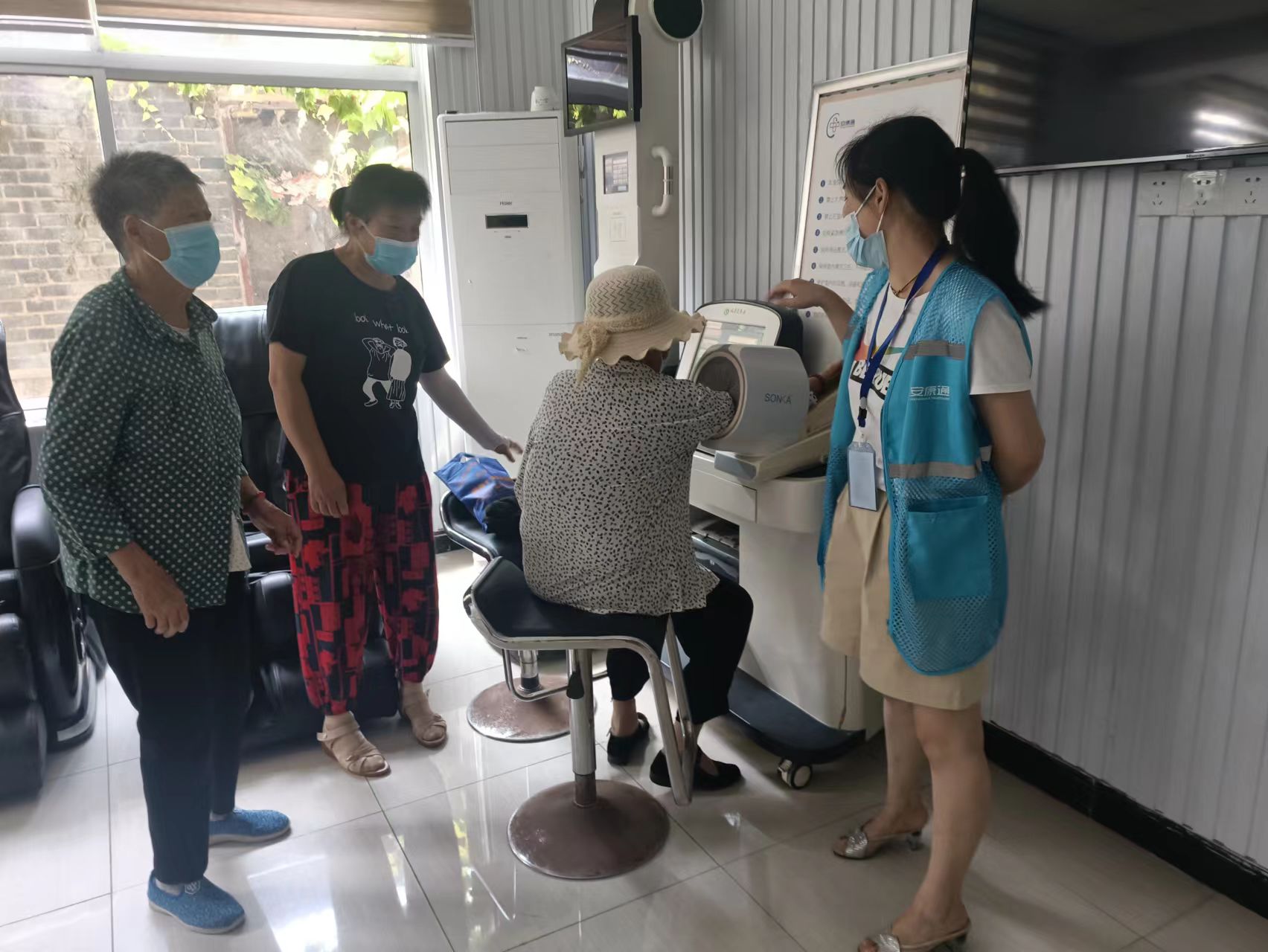 健康进社区.jpg