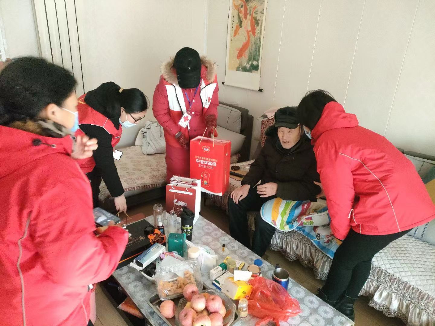 关爱老人.jpg