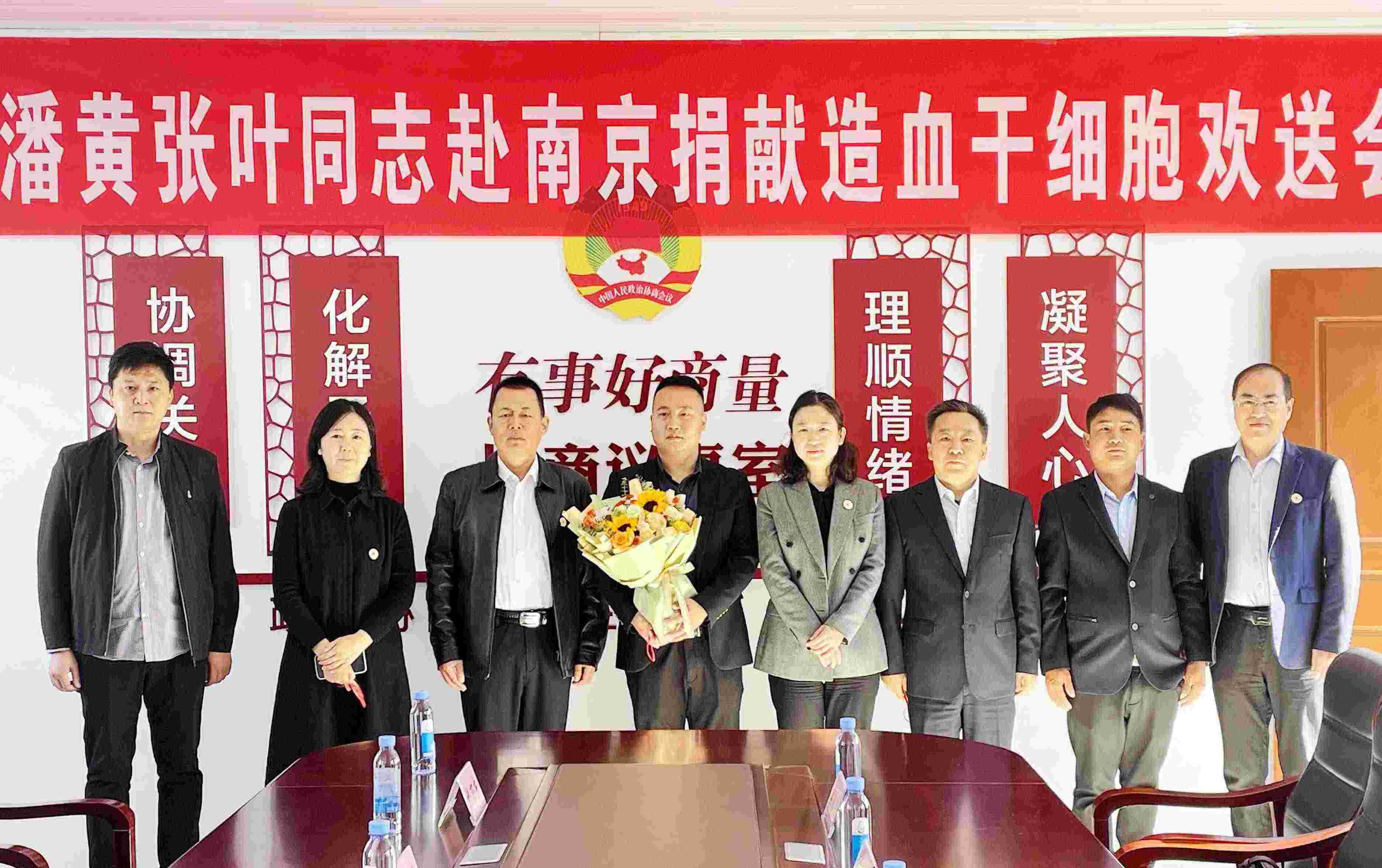 合影留念_副本(1).jpg