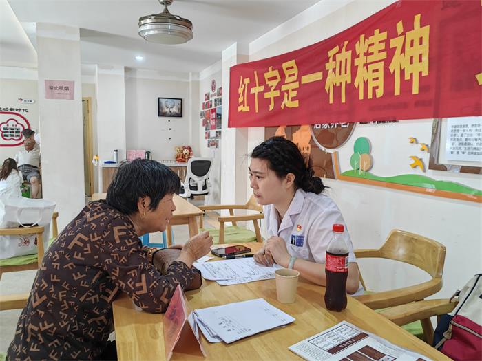 2、中医义诊进社区，传承健康文化新篇章 (1).jpg