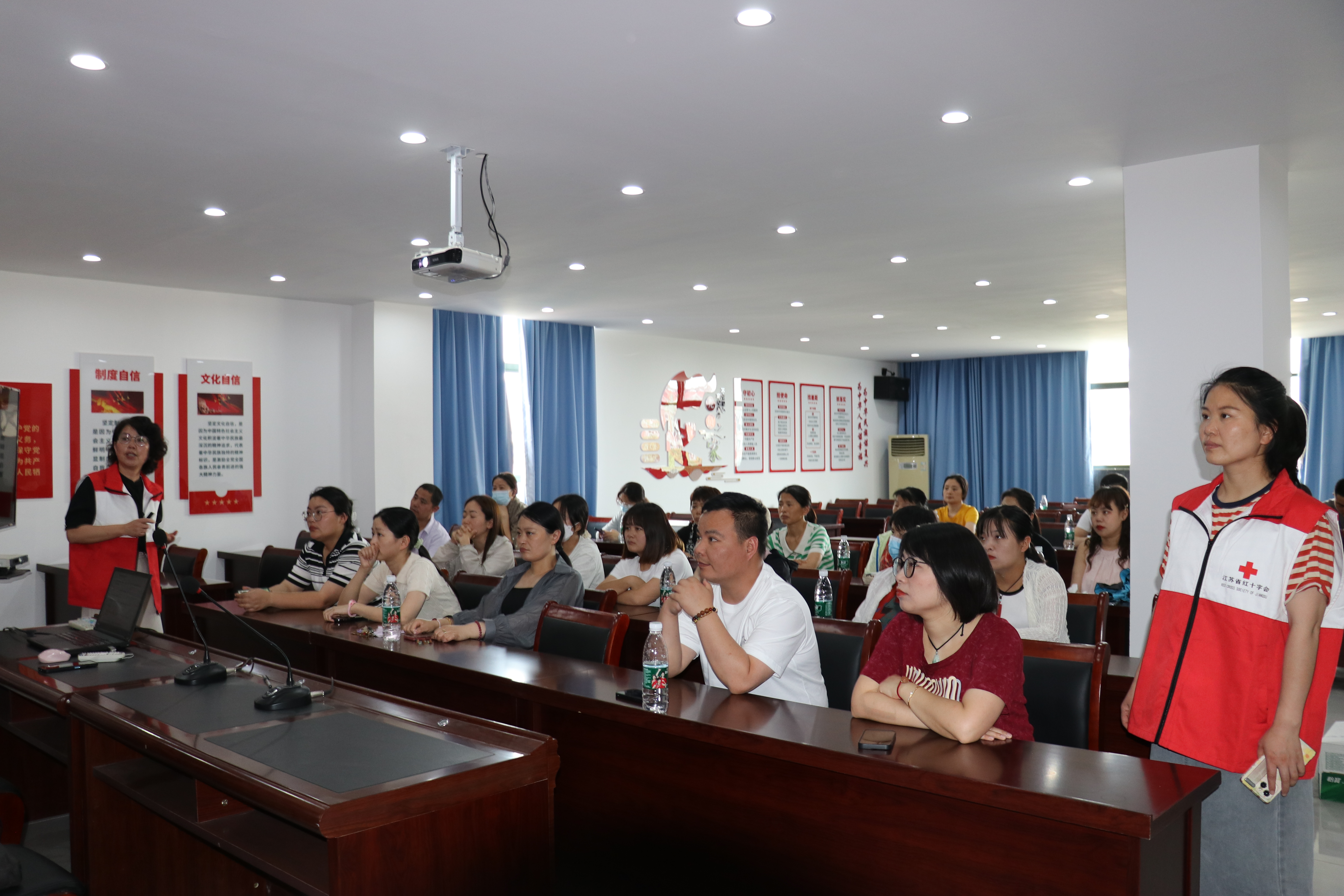 c92c9c3d2b3df8448a860e04a66f564.jpg