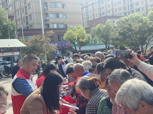 C350DFB6B2E85B908B4237C2D071A44B_副本.jpg