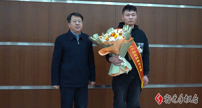 a7263c29-fb89-6a5b-8e8e-91df26694493.jpg
